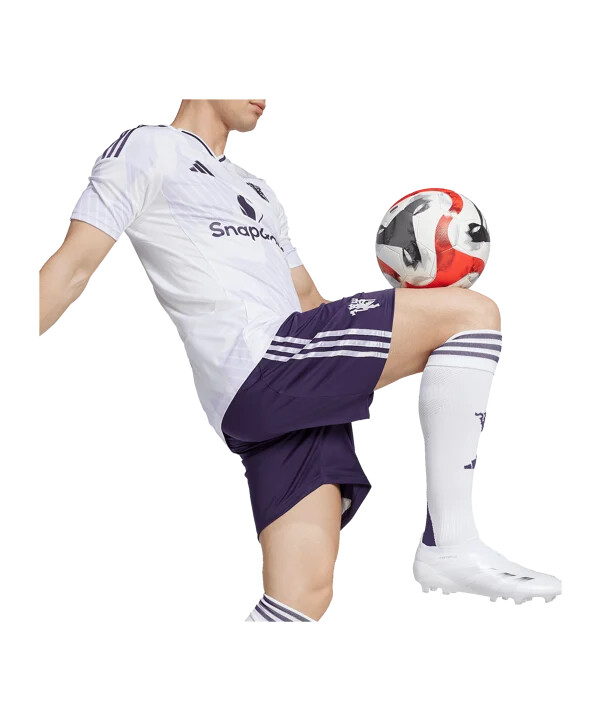 adidas manchester united short away 20252026 lila